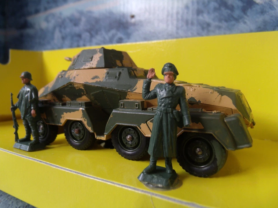 Autobús 1/43 Solido Military (Francia) SdKfz 232 #6051 con figura Foto 3 de 3