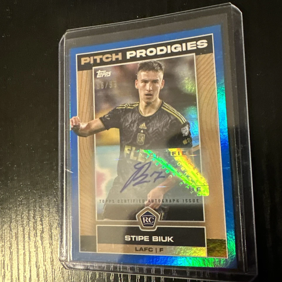 2023 Topps MLS - Stipe Biuk Pitch Prodigies Blue Foil LAFC /99 (RC) Auto - Image 3 of 4