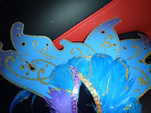 Blue Glitter Feathers 'Diamonds' Mardi Gras Halloween Party Mask Costume - Picture 16 of 17