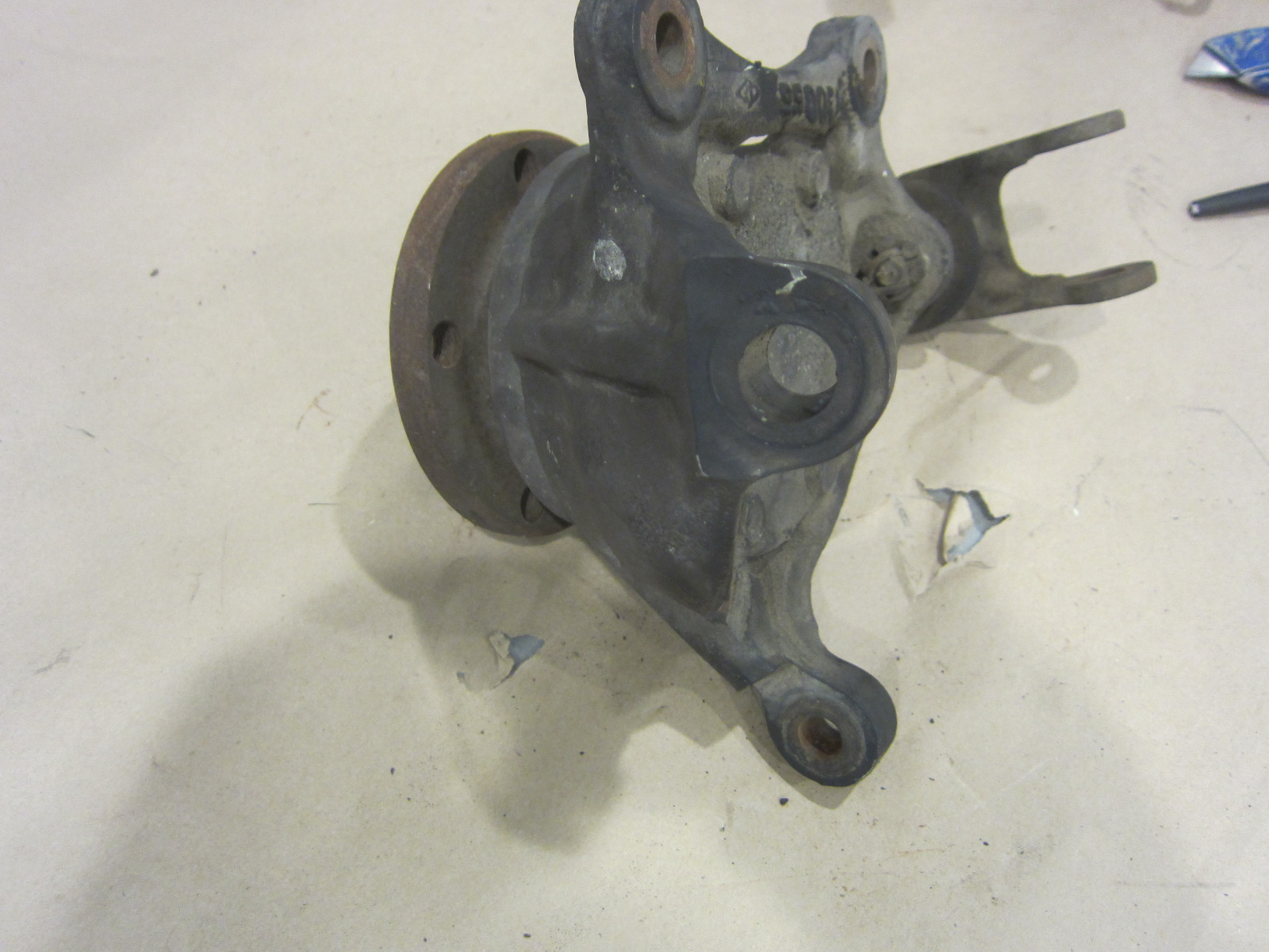 Ferrari 208,328,Mondial. RH Front Hub Holder/Stub Axel With Hub. Part# 130056