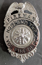RARE OBSOLETE UNITED STATES USA FIREMAN HOWLAND OHIO VOL FIRE DEPT BADGE PINBACK
