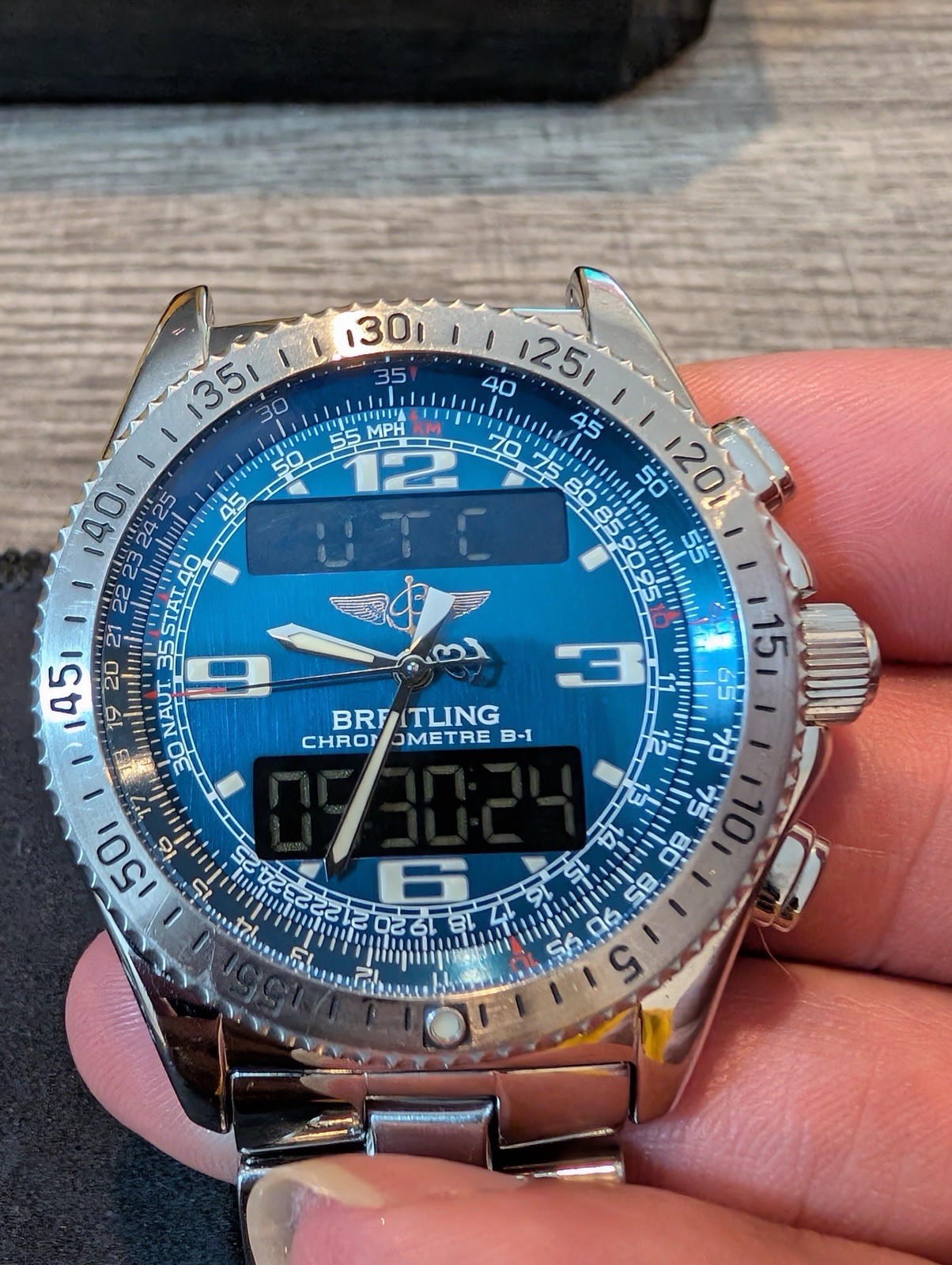*READ DESCRIPTION!* Breitling Professional A78362 - image 10