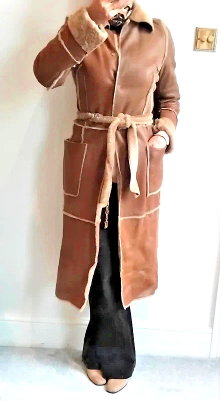Dolce & Gabbana Lustrous Vintage Beige Shearling Coat with Belted Silhouette UK8 image 5