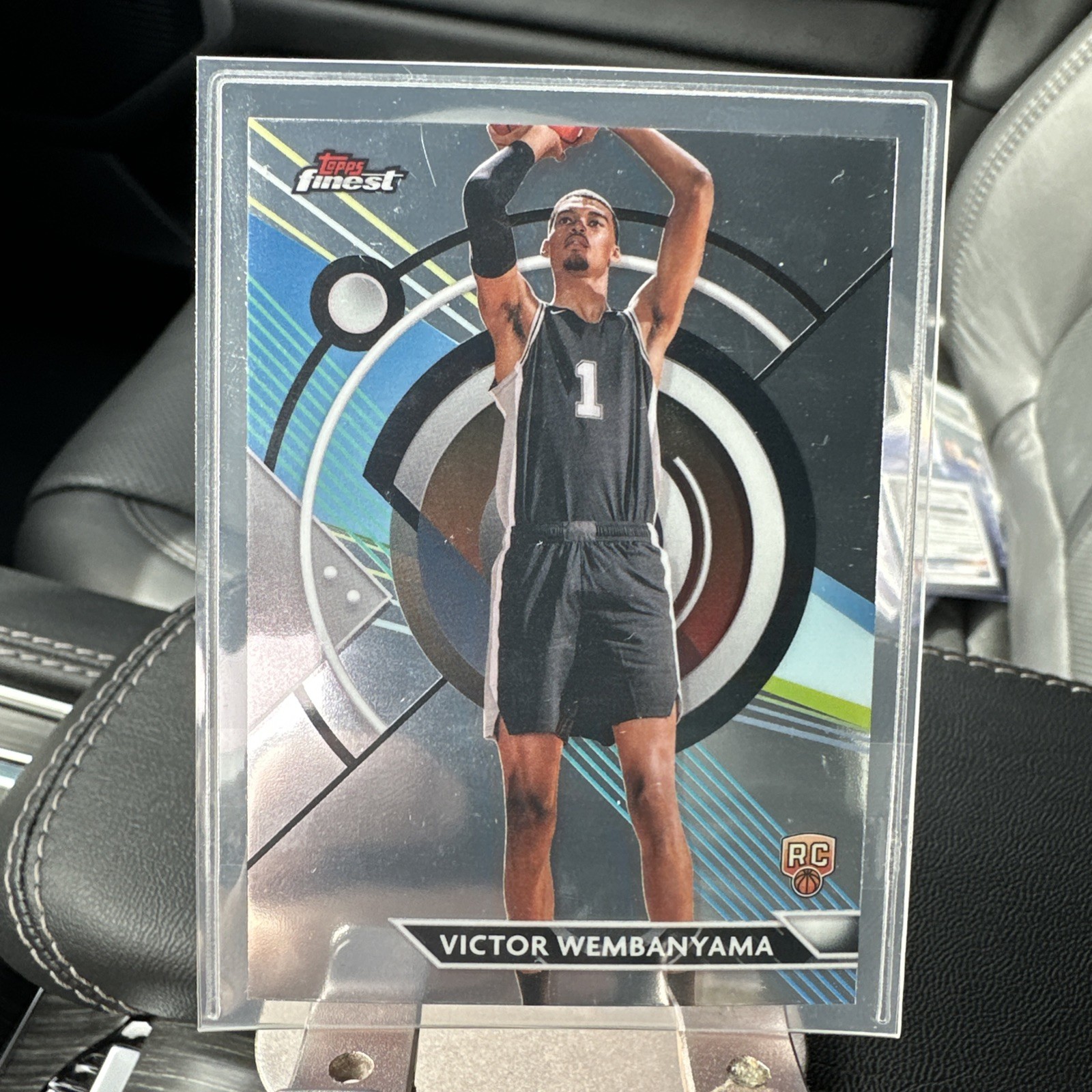2023-24 Topps Finest #76 Victor Wembanyama Base Rookie RC Spurs (53C)
