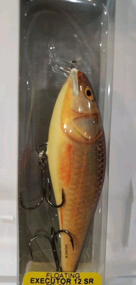 Señuelo para lubina de agua dulce Salmo Lipped Crankbait 1-1/5 oz 4,75" buceo para cucarachas doradas 8-16 pies Foto 2 de 4