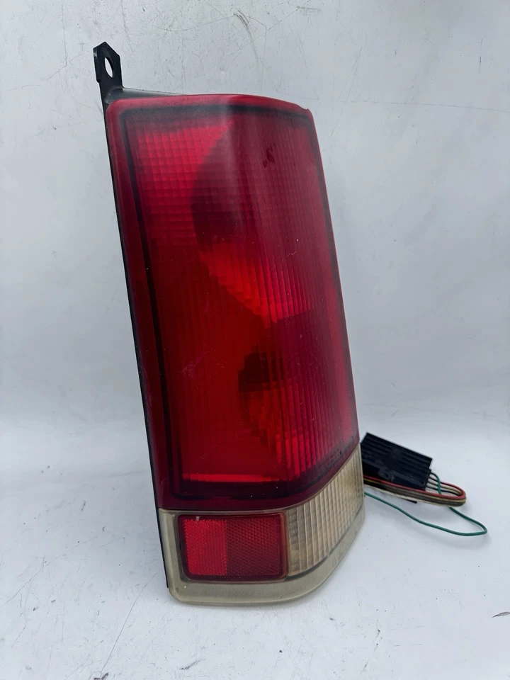 1996-1999 Express & Savanna left driver taillight taillamp tail brake light lamp - Image 2 of 4