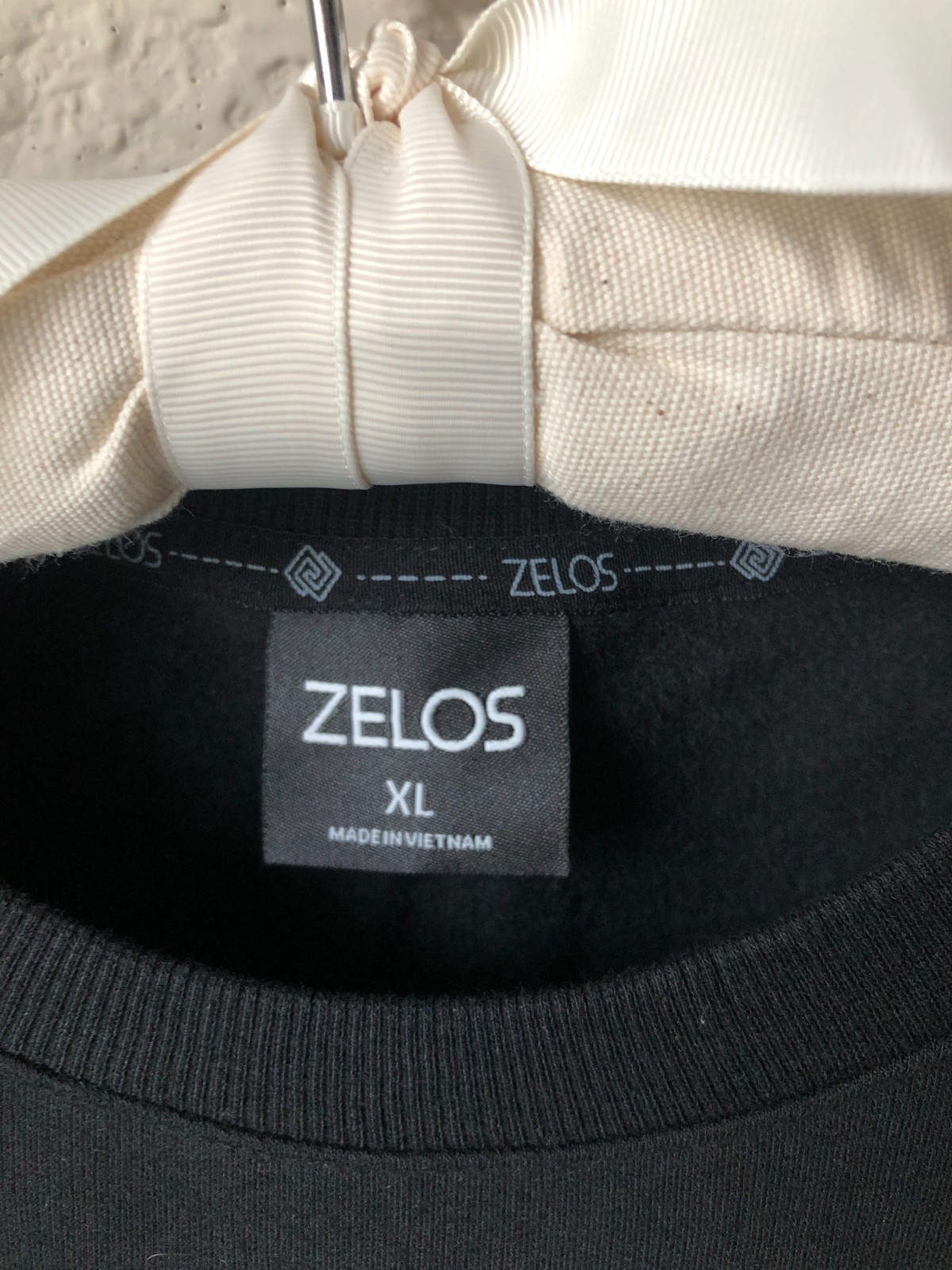 NWOT Zelos Black Long Sleeve Holiday Sweatshirt - HOHOHO - Size XL