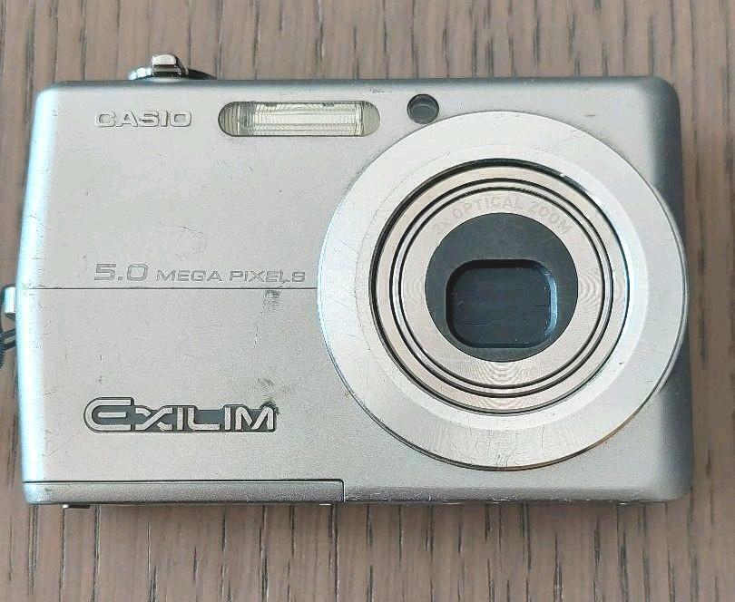 CASIO EX-Z500 Digital Camera EXILIM ZOOM 5MP Silver Tested Working