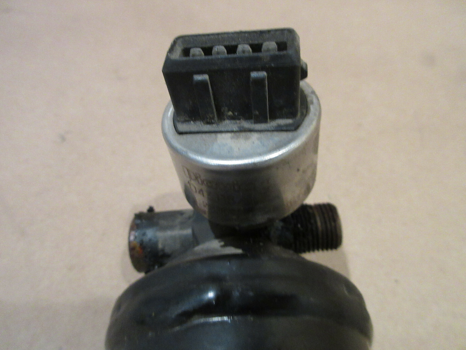 Ferrari 550-575 A/C Dryer Bottle With Pressure Switch P/N 64894200