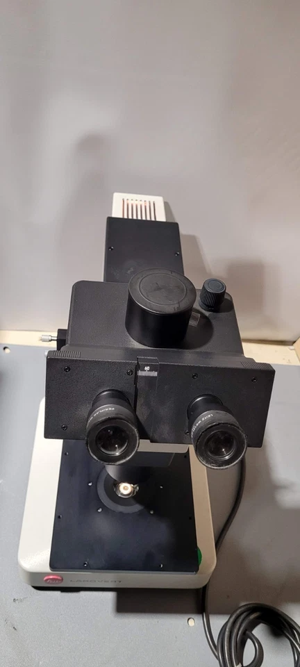 Microscopio invertido Leitz Labovert con 4 objetivos Foto 3 de 4