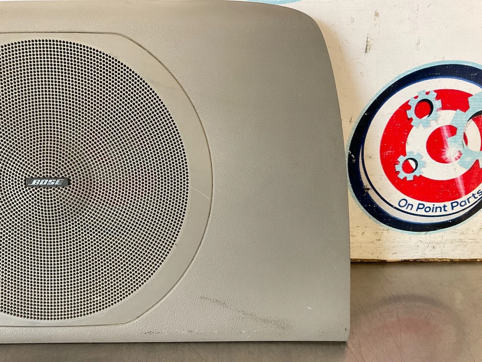 03-09 Cubierta de altavoz subwoofer trasero Nissan 350Z Bose 28178CD001 OEM 24BFGD7 Foto 4 de 4