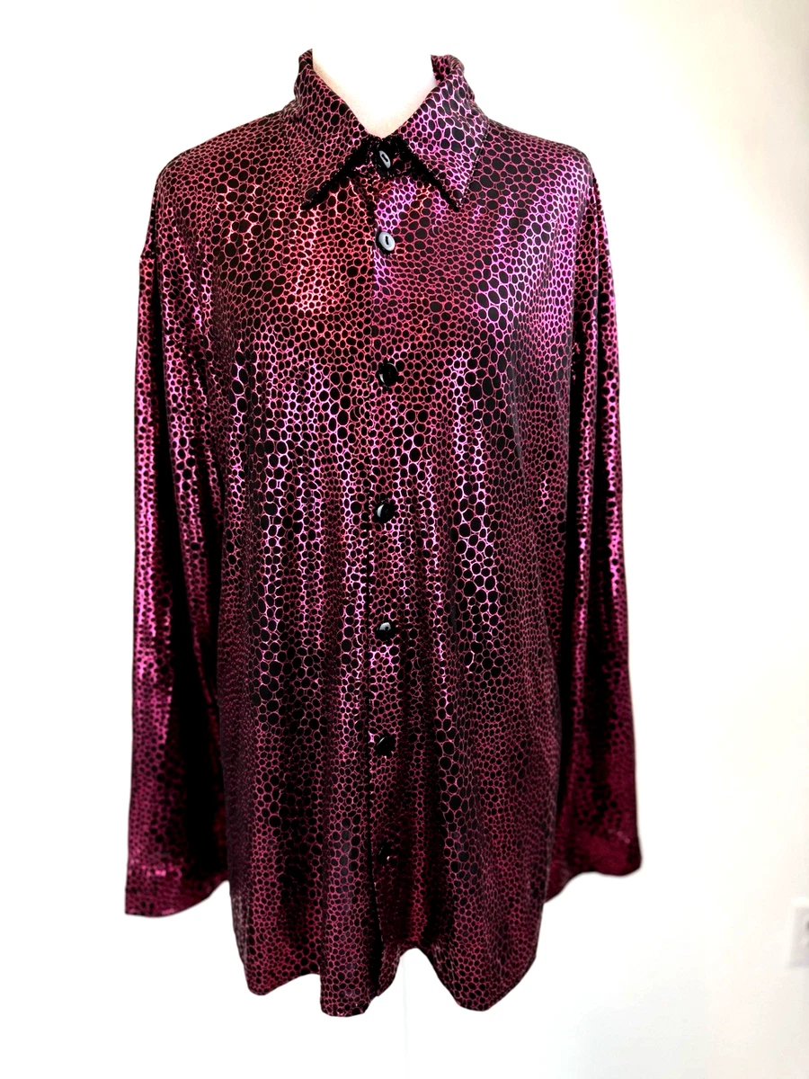90s dress shirt A casual take on 90s workwear, inspired by our new favorite series