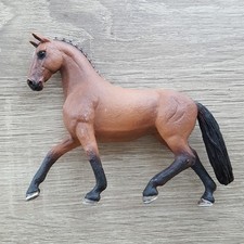 Schleich Figur Pferd Hannoveraner Stute 13817