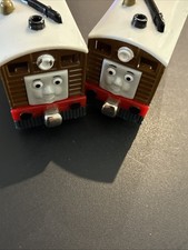 Lot 2 Toby 7 Magnetic Car Metal Train Thomas 2002-2008 Die Cast Gullane GUC