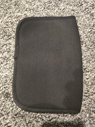 Greenbrier Padded Tablet Sleeve Fit up to an 8" Screen, Black, New Out of Box - Picture 4 of 4