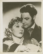 A11 A1176 – Greer Garson & Gregory Peck, MGM Romantic Film Still
