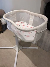 HALO Innovations BassiNest Swivel Sleeper