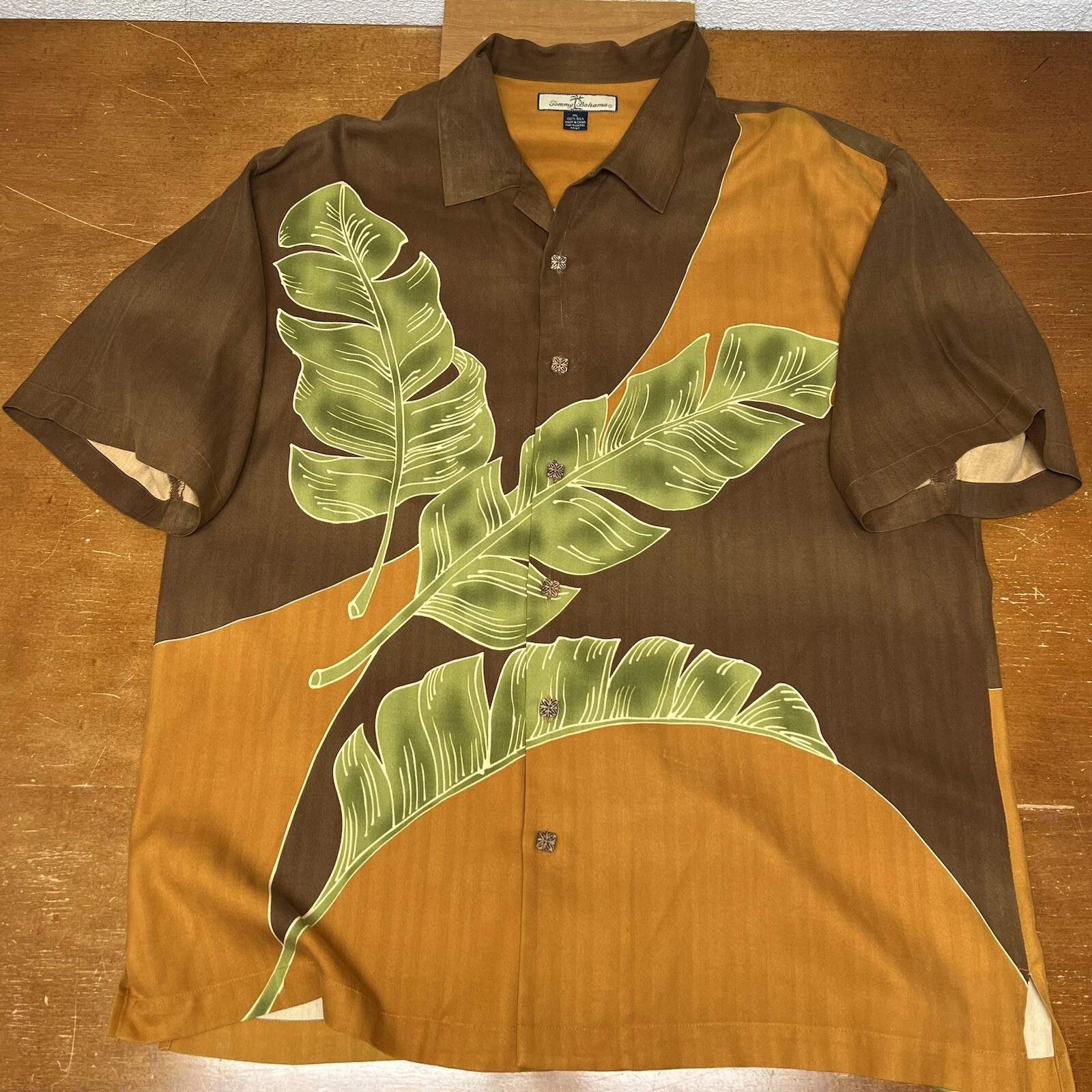 Tommy Bahama Shirt Mens Extra Large Brown Silk Button Up Short Sleeve Floral