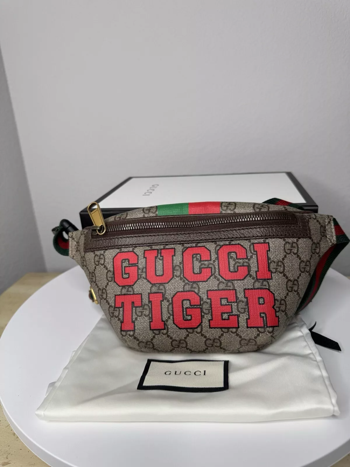 Sac ceinture toile GUCCI Tiger Print GG Supreme beige 675181
