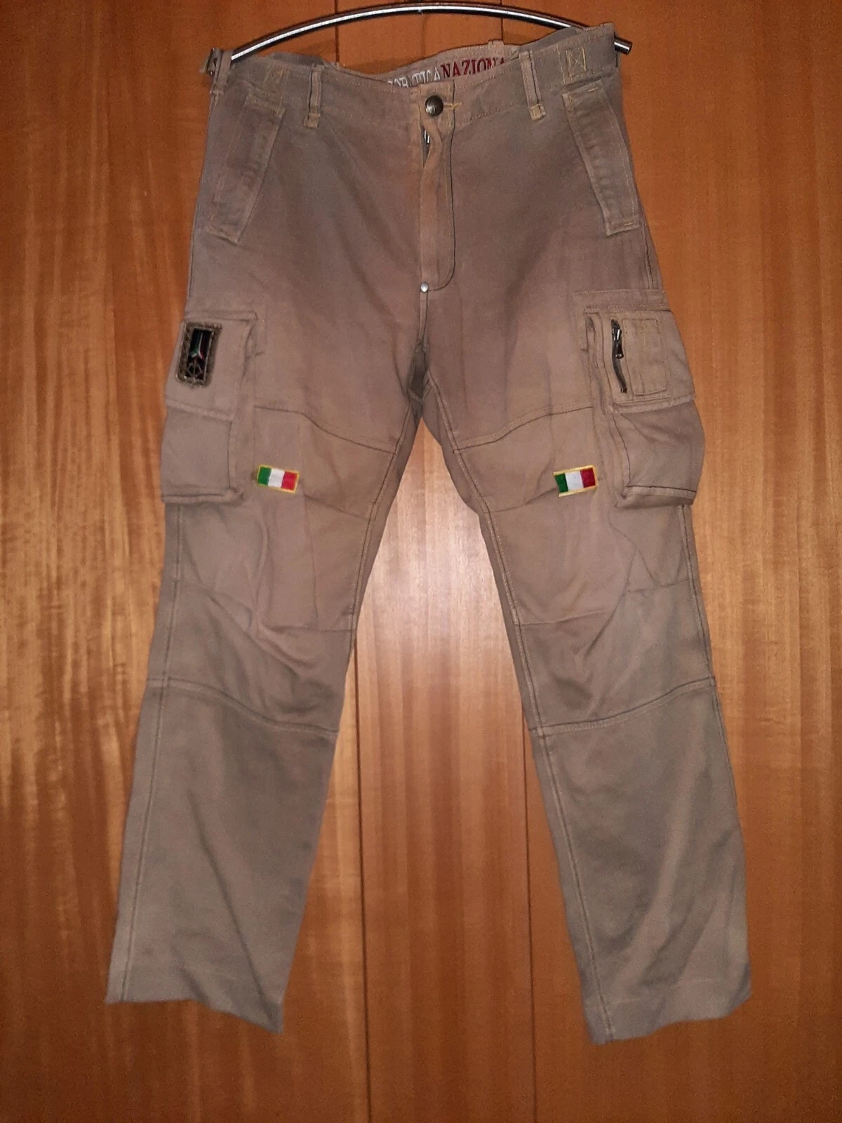Foto 1 di 6