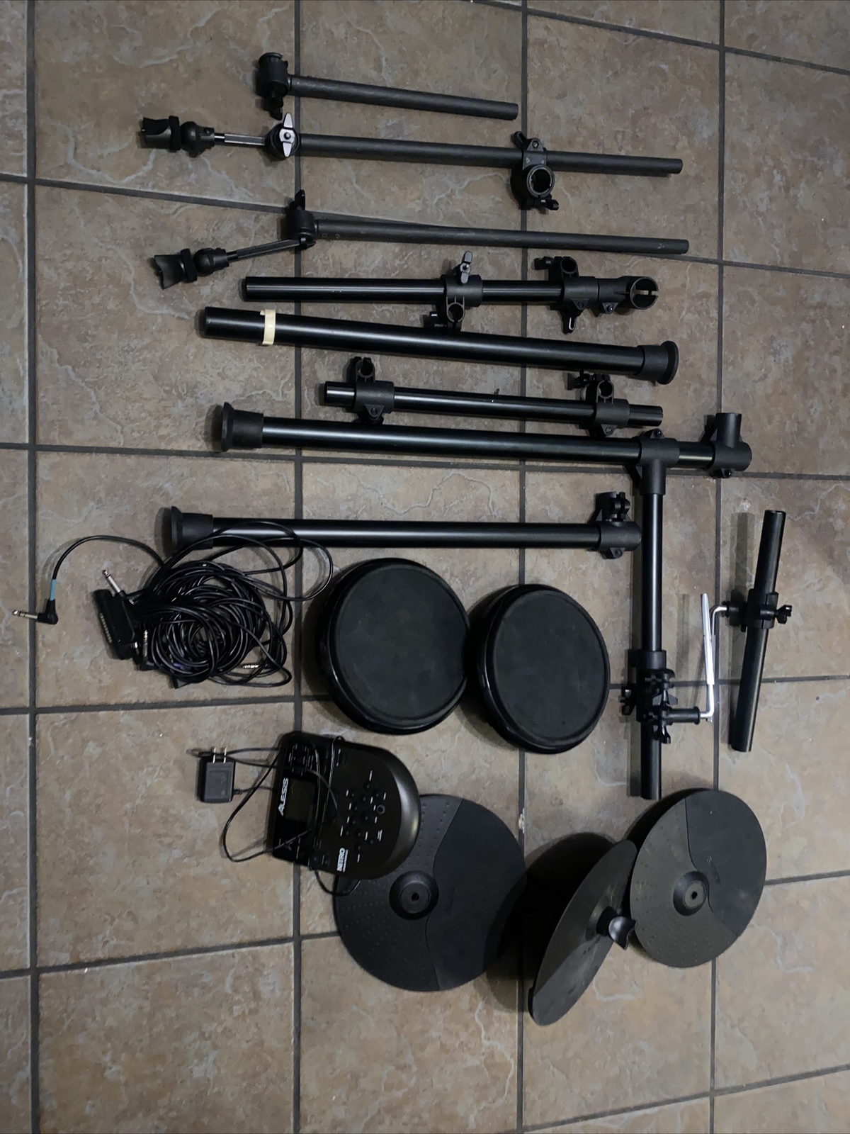 Alesis Nitro DM7X Electronic Drum Kit Not Complete Plays Great eBay