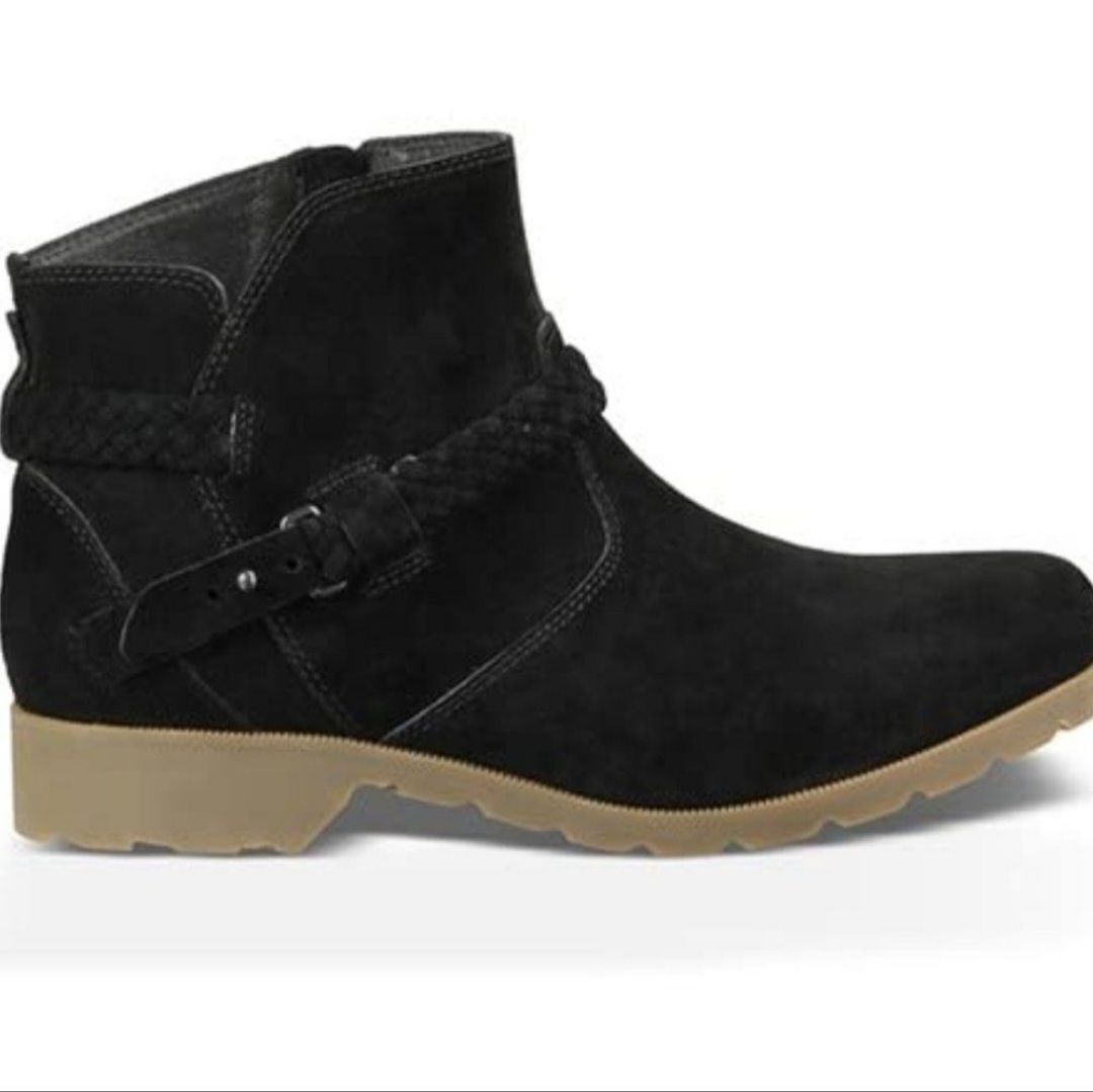 Teva De La Vina Black Suede Ankle Bootie Size