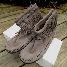 Minnetonka Gray Suede Fringed Booties Size 8 New in box
