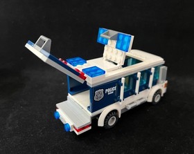 LEGO City: Museum Break-In (60008) Complete with Instructions