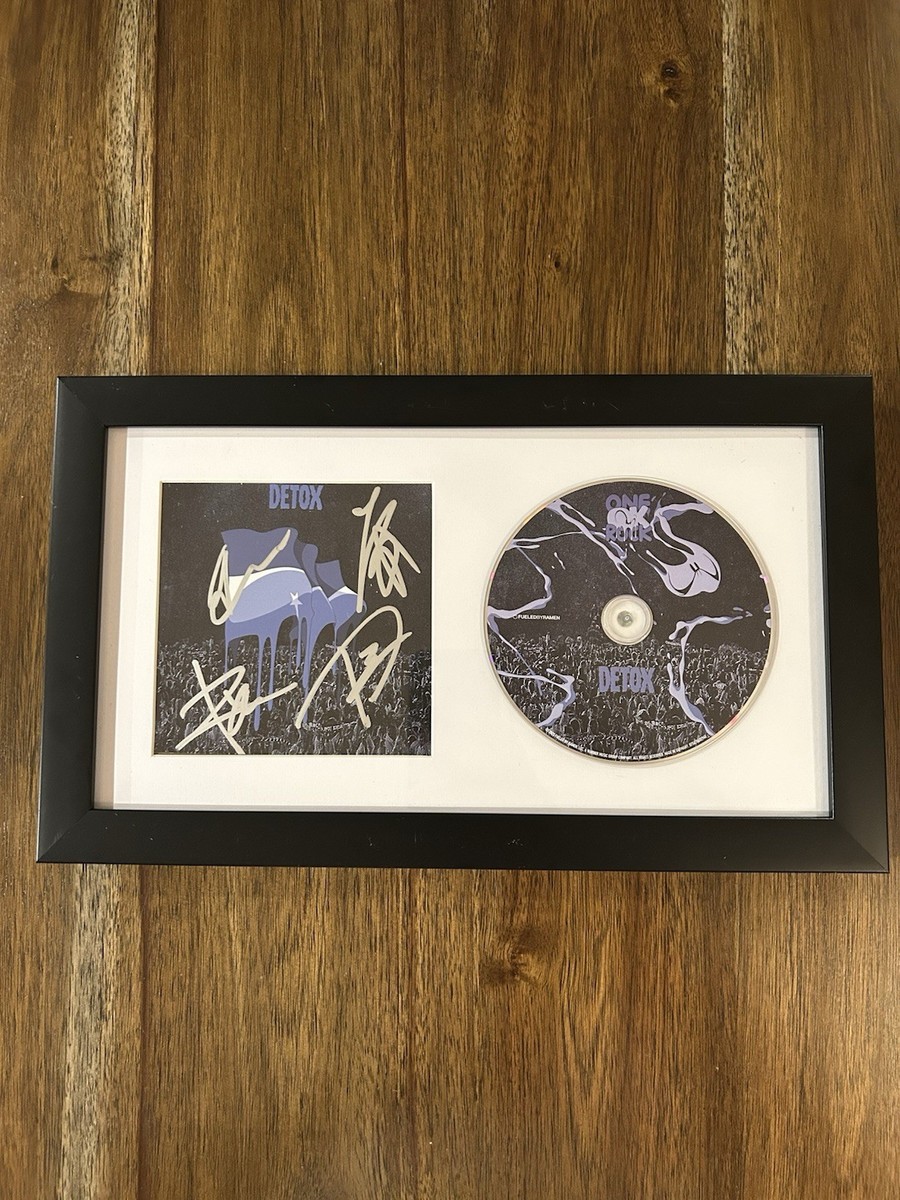ONE OK ROCK' Full Band Signed Framed CD Display 'Detox' RARE Taka