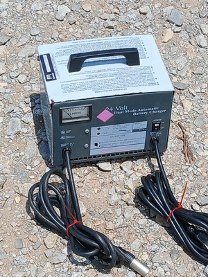 Lester Electric 24V Dual Mode Automatic Battery Charger 18350 (TESTED GOOD) GUC.