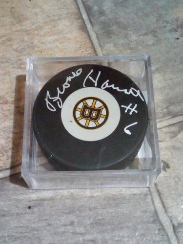 BOSTON BRUINS BRONCO HORVATH AUTOGRAPHED PUCK AUTO SIGNED