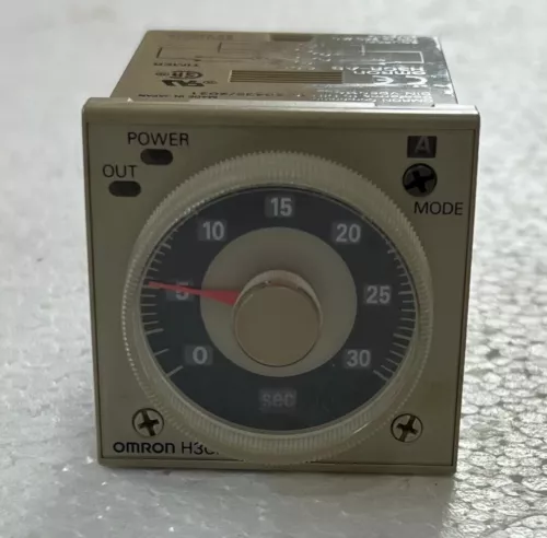 Omron H3CR-A8-600 Timer 5A 250VAC