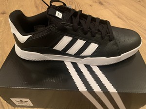 adidas originals vrx