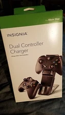 NEW Insignia XBox One X1 Controller Charging Station Rechargeable Battery SET 2x
