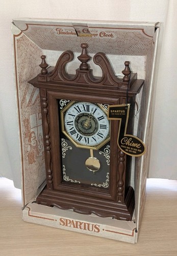 Vintage Spartus Madison Electric Pendulum Chime Faux Wood Clock In Box C0576