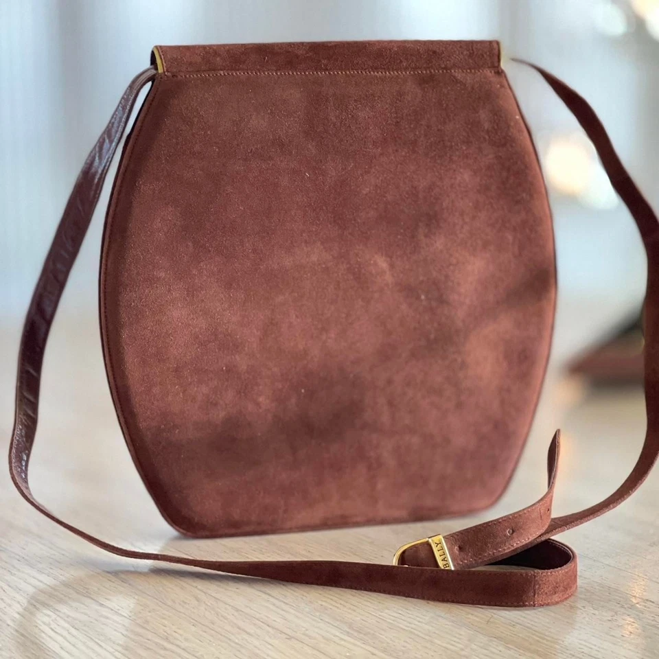 Raro conjunto de tacones de gamuza marrón y negro Bally de colección de los 80 y monedero a juego talla 7,5 M Foto 3 de 4