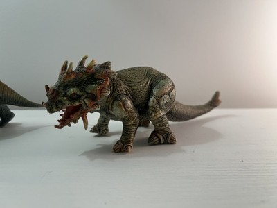 Lot: Schleich Styracosaurus, Unimax Dino Warrior Kreethoom, Godzilla Razor Fang