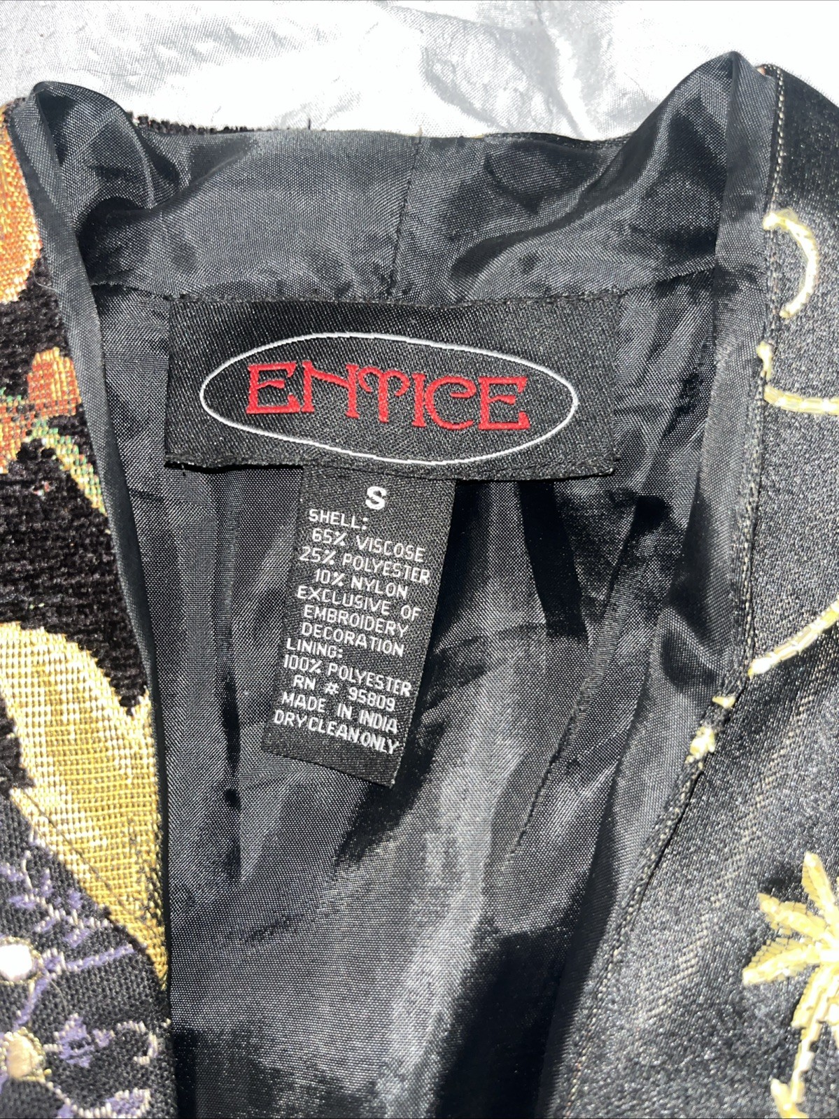 Entice Embroidered Patchwork Tapestry Jacket Bead… - image 9