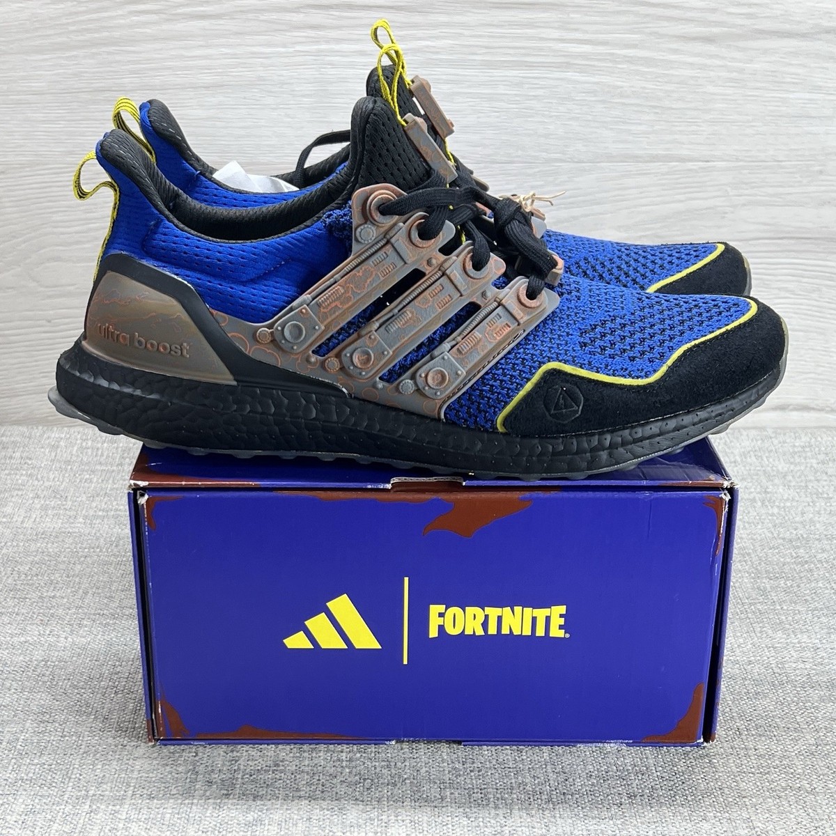 Size Adidas Fortnite x UltraBoost Battle Bus Royal Blue