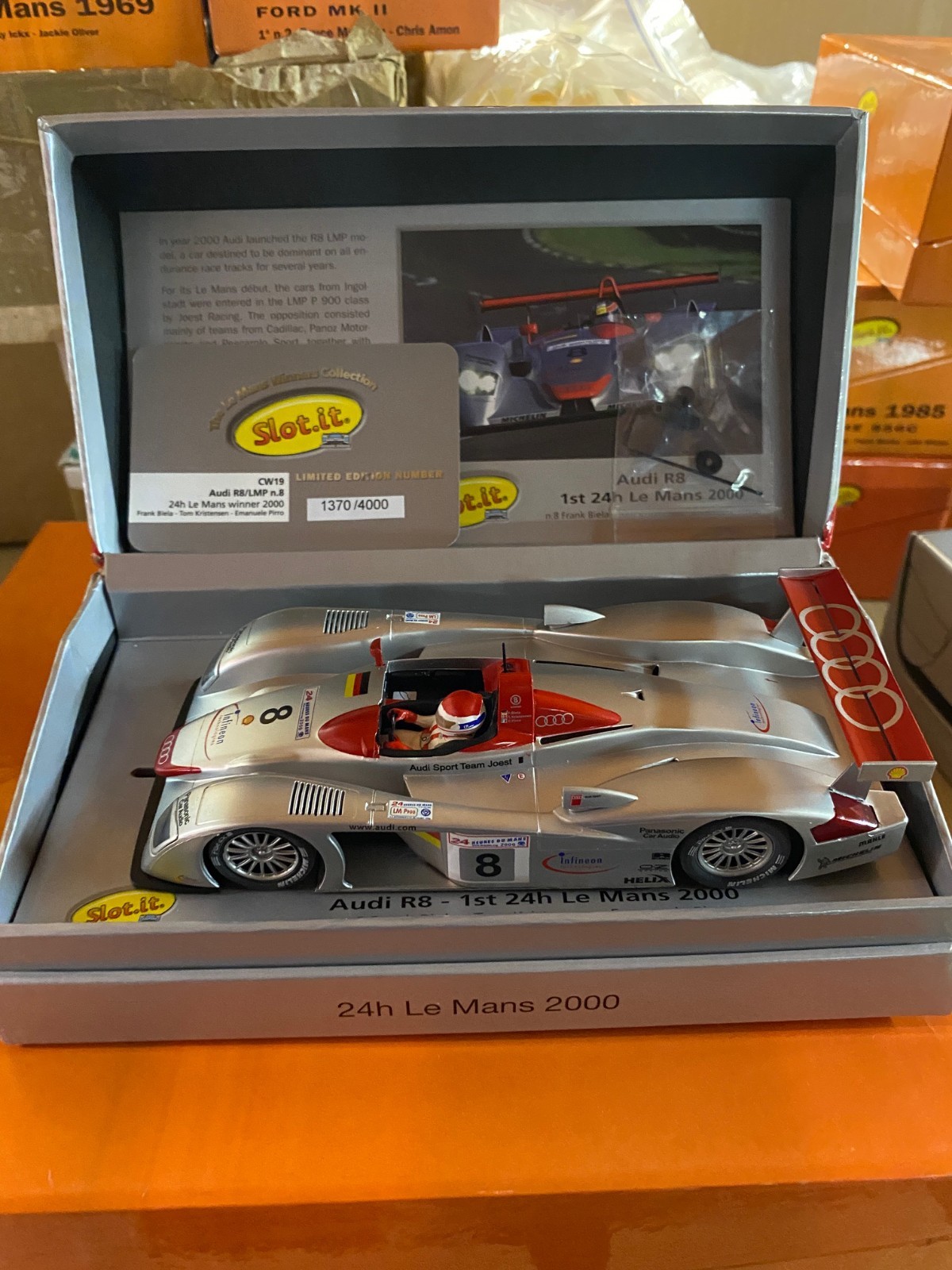 Voiture Slot Audi R8 LM 2000 Slot-it Échelle 1/32 pour Circuit Routier