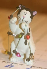 Blossom Bucket Suzi Skoglund Cat w/ Christmas lights figurine