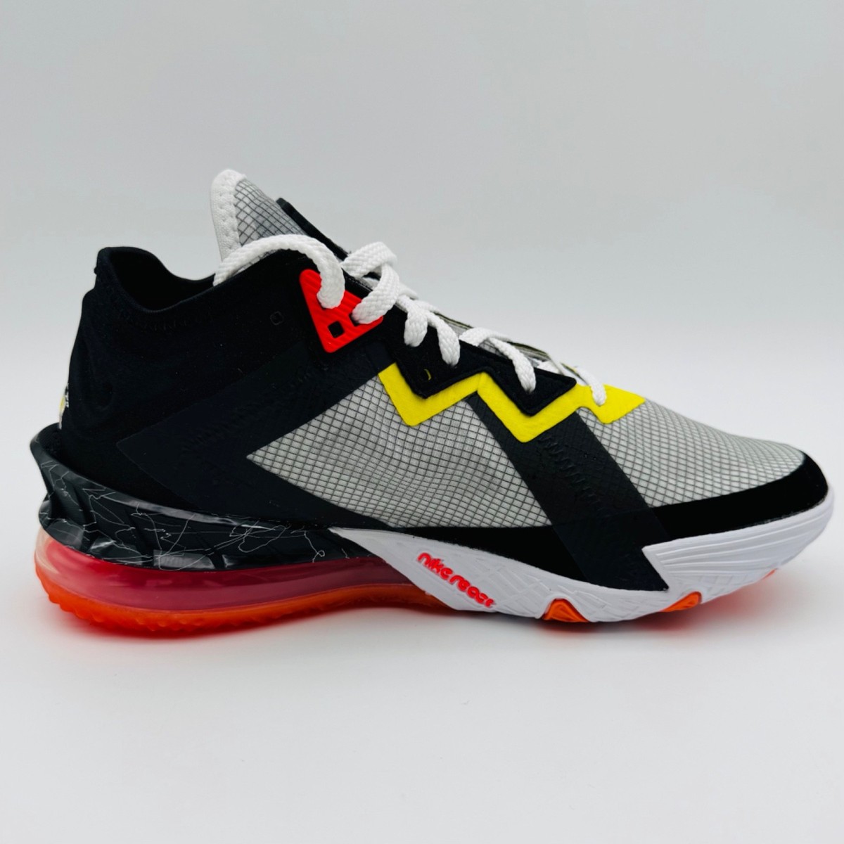 Nike Space Jam x LeBron 18 Low Sylvester x Nike Tweety CV7562-103