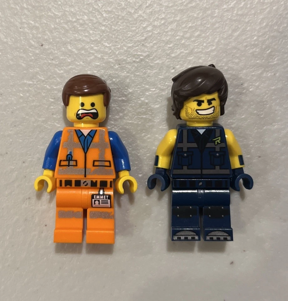 The Lego Movie 2 Set Rex’s Rex-treme Offroader! 70826 - Image 2 of 2