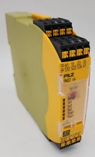 Pilz 751104 PNOZ S4 C Safety Controller Relay 24 Vdc 3N/O 1N/C Rail Mount 751104