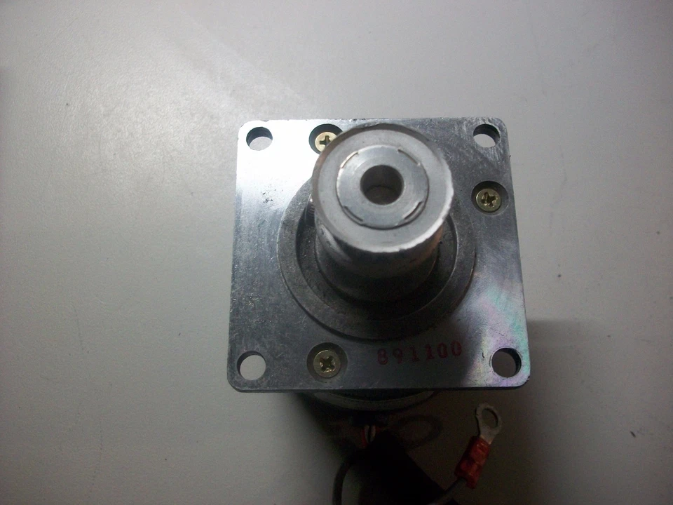 Superior Electric M062-LE-08 Slo-Syn 3.8A Synchronous Stepping/Stepper Motor - Image 3 of 3