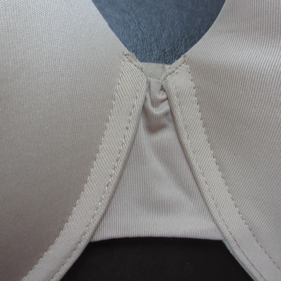 Sujetador Fruit of the Loom 42D Beige Acolchado Con Aros Cierre Ajustable Espalda Foto 3 de 4