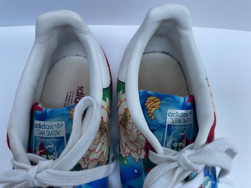 Scarpe da ginnastica Adidas hawaiane floreali UK 7 da donna Stan Smith in tela BB5158 RARE - Foto 5 di 15