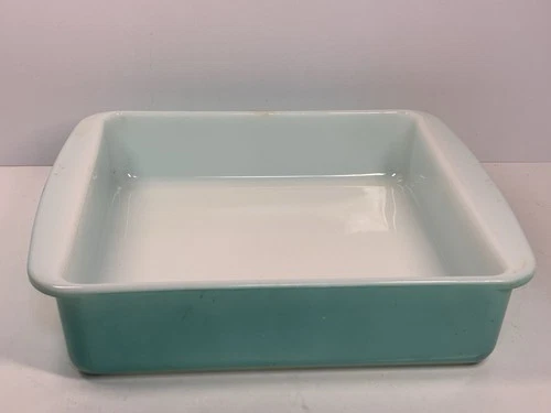 Vintage Pyrex Turquoise Blue 222 Square 8" Baking Dish - Great Condition