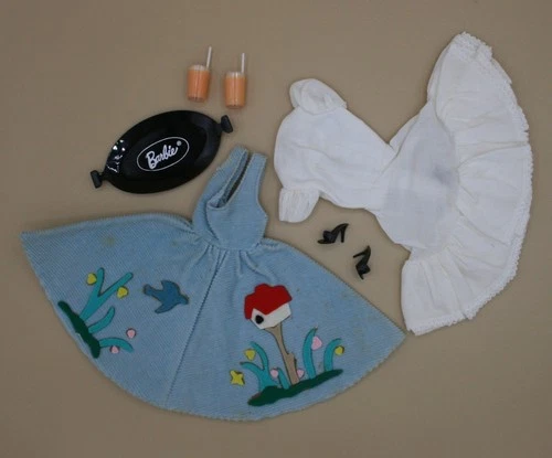 Vintage BARBIE Doll Fashion #979 Friday Nite Date