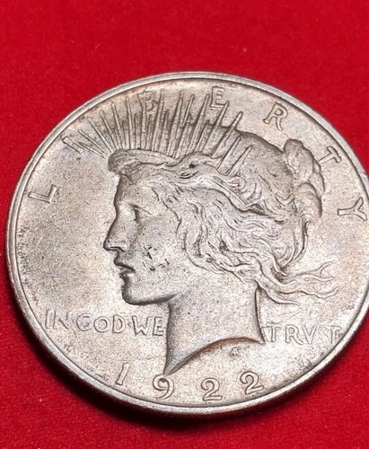 ☆ 1922-D ☆ Silver Peace Dollar ☆Toning ☆